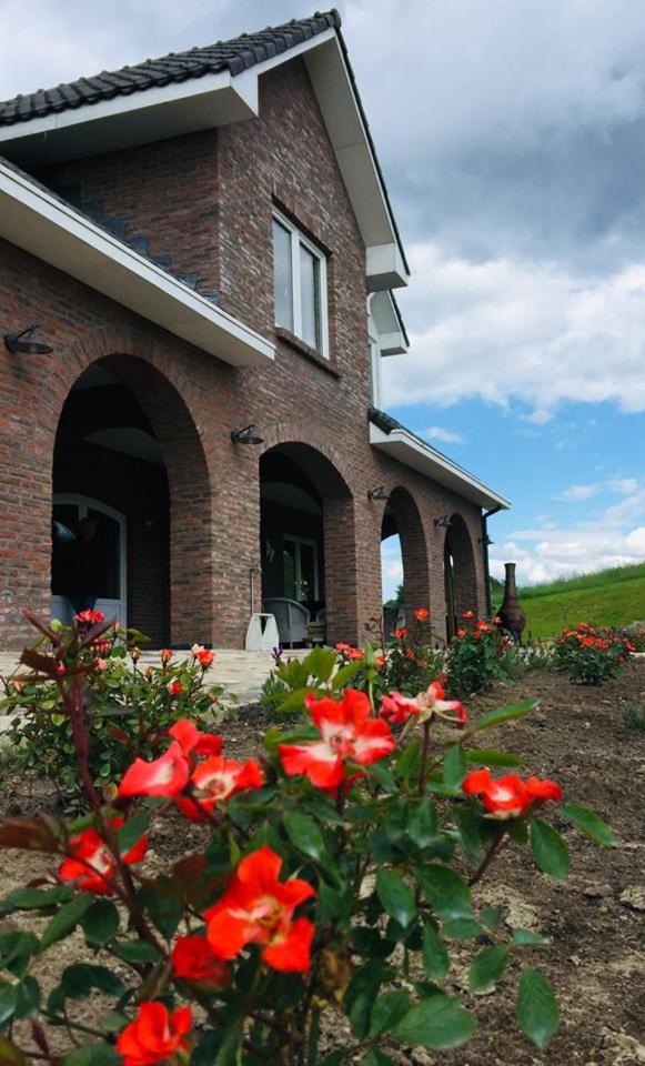 Damhills Apartments - Housity