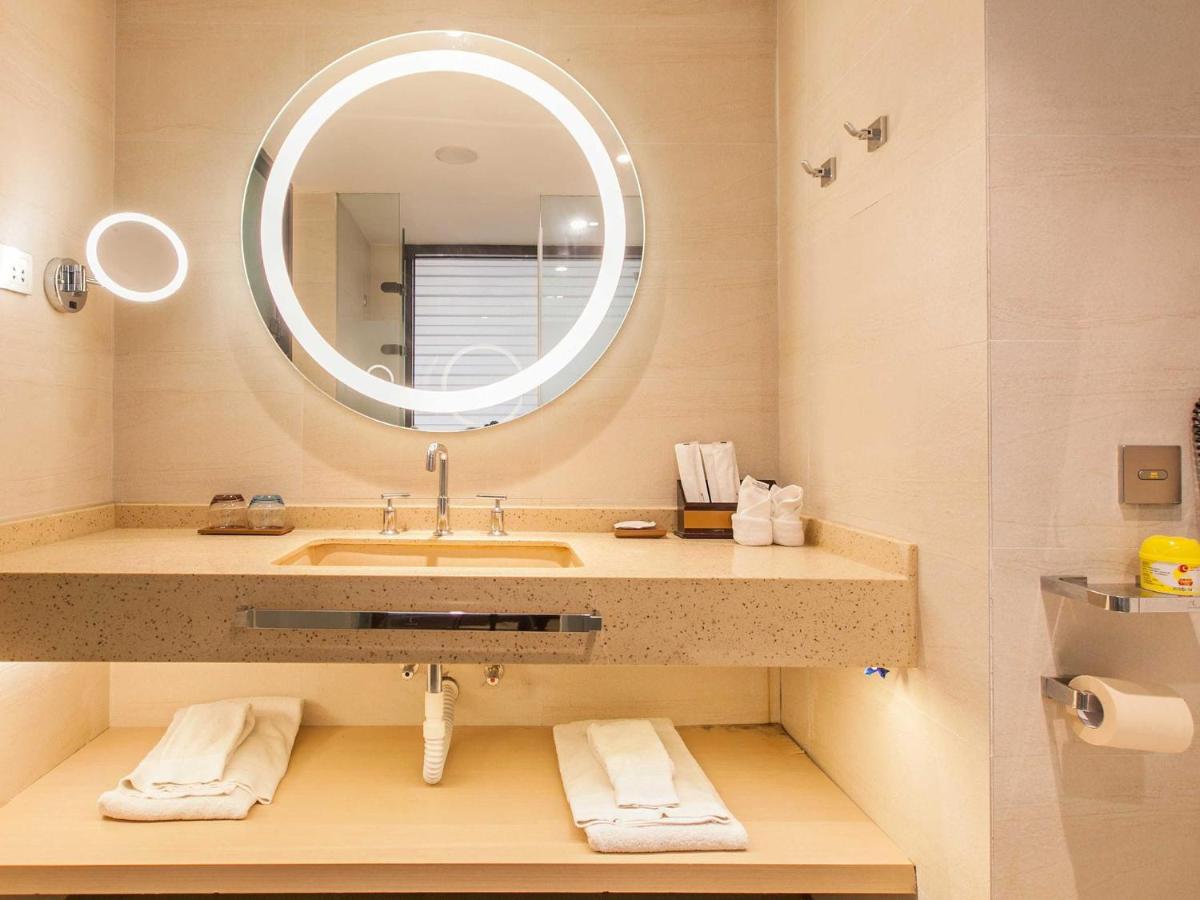 Lavande Hotel Wuhan Wuchang Railway Station Plaza Branch - Housity