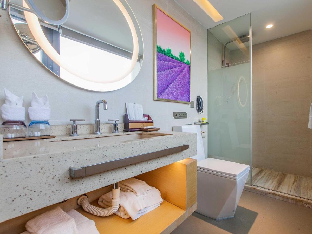 Lavande Hotel Wuhan Wuchang Railway Station Plaza Branch - Housity
