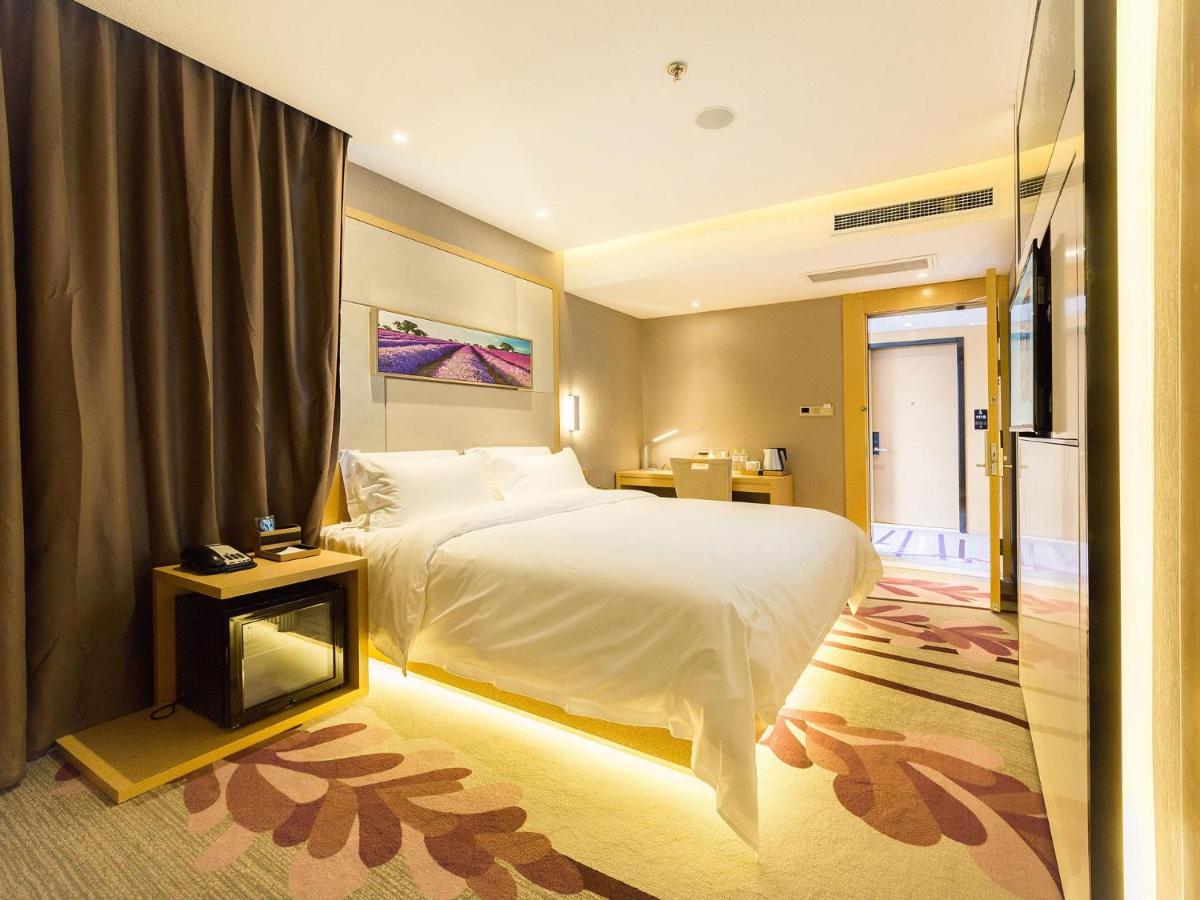 Lavande Hotels Weihai Weigao Square Branch - Housity