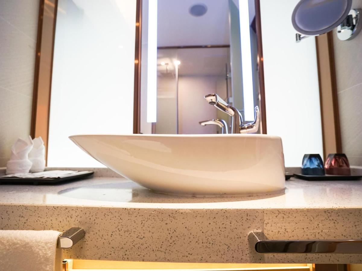 Lavande Hotel Jingmen Planet World City - Housity
