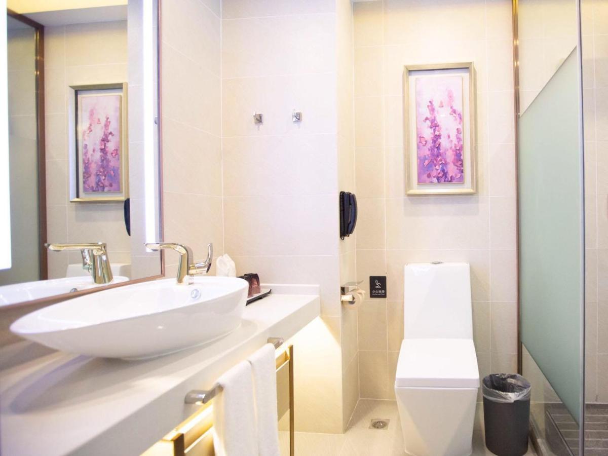 Lavande Hotel Xianyang Yuquan Road Wanda Plaza Branch - Housity