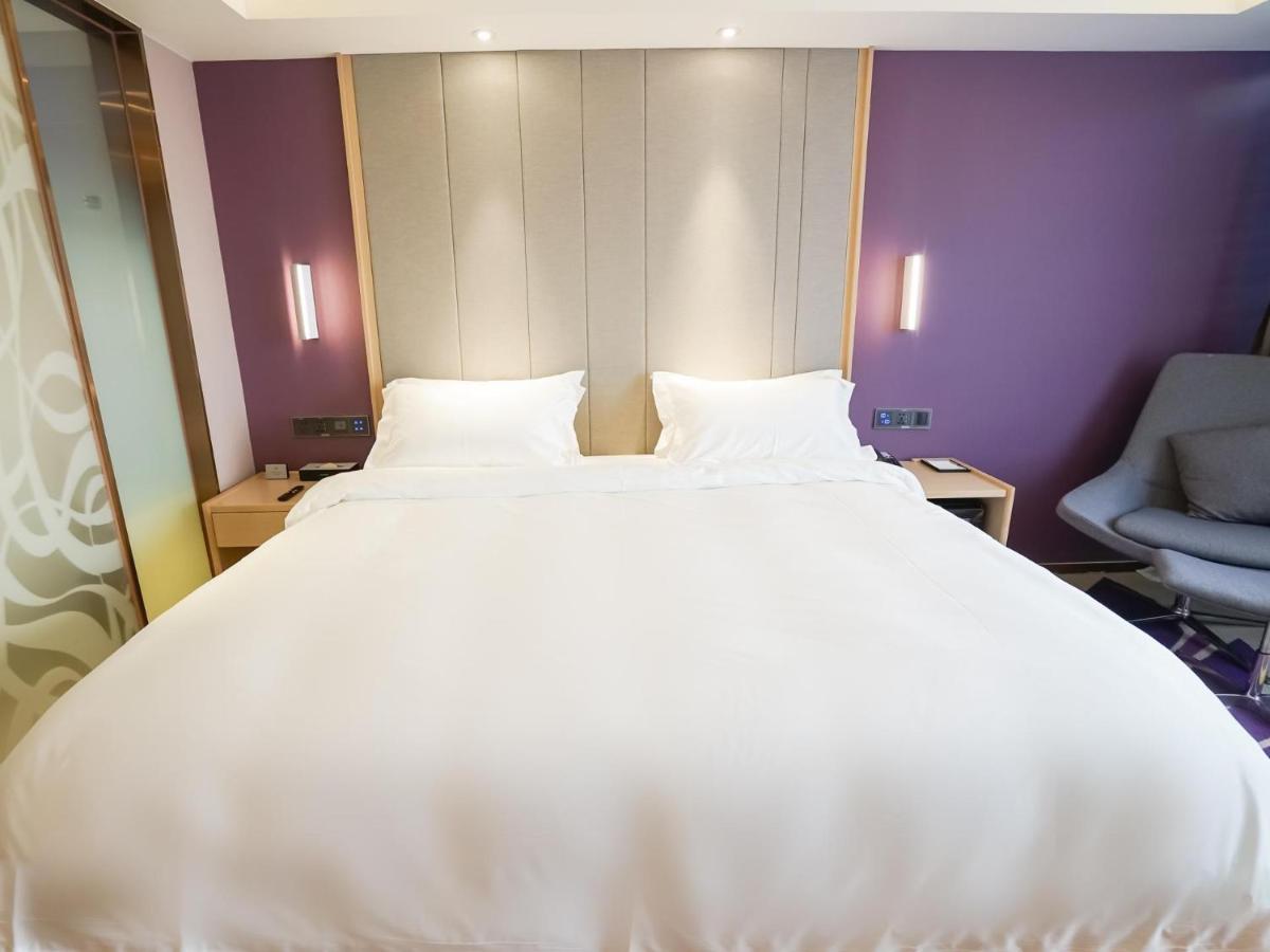 Lavande Hotel Jingmen Planet World City - Housity