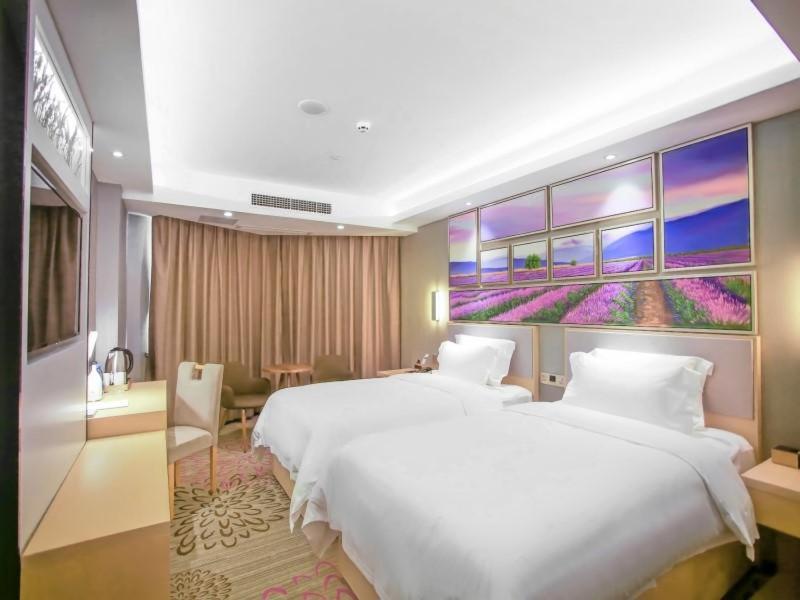 Lavande Hotel Nanchang Bayi Square Branch - Housity
