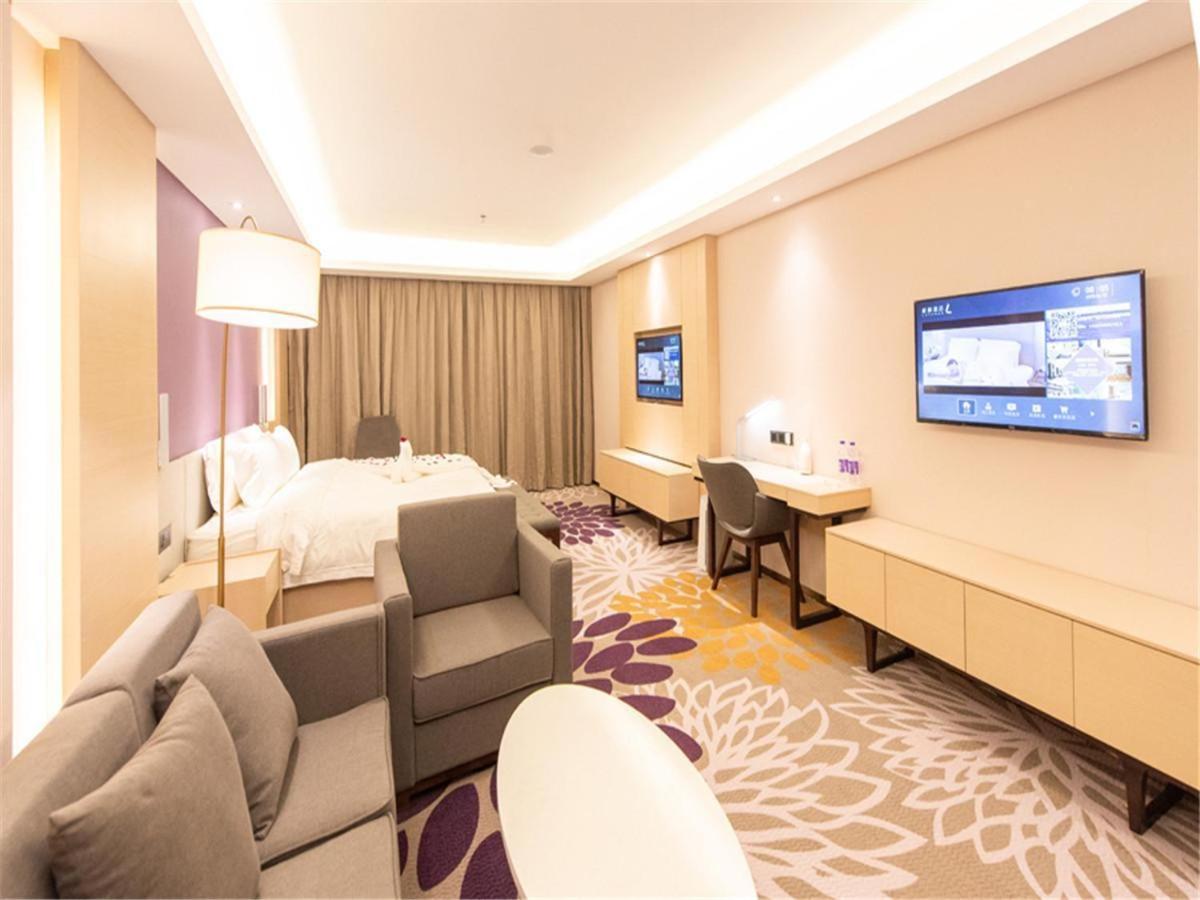 Lavande Hotel Xuzhou People's Square - Housity