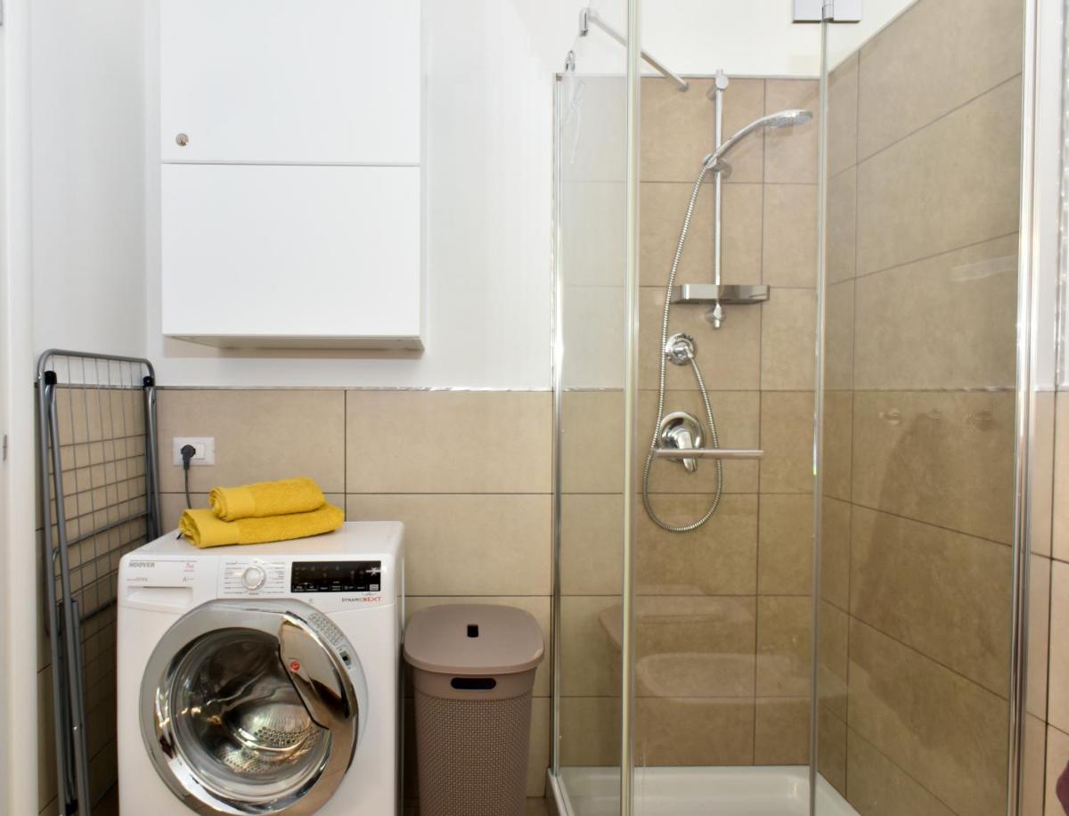 Italian Vacation Homes - La Petite Maison du Lac - Housity