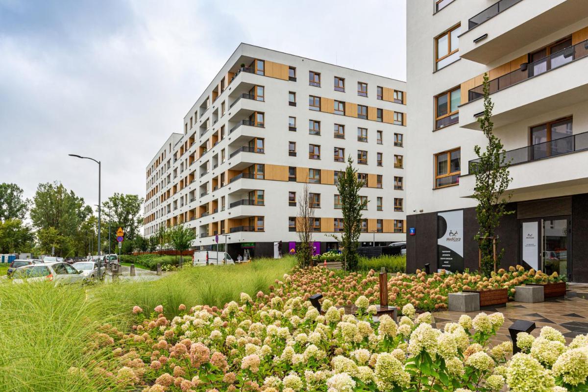 Mokotow Business Center Apartments by Noclegi Renters - Housity