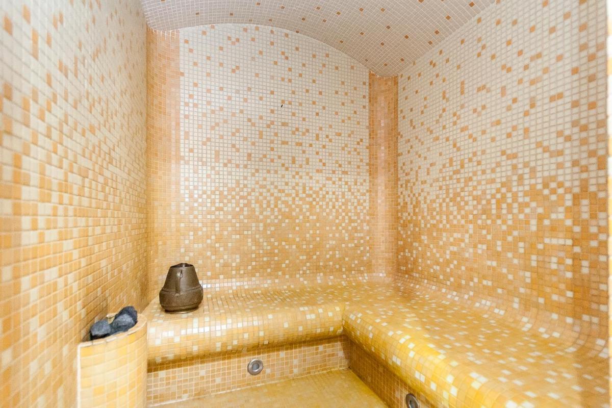 Loft studio with Sauna by URBAN RENT - Housity