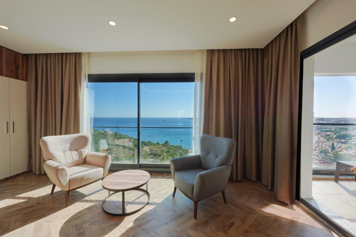 MAR?L RESORT HOTEL - Housity