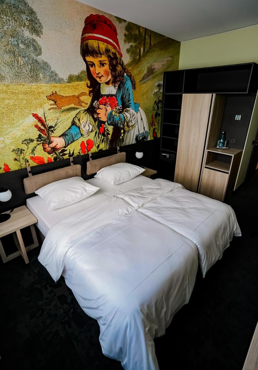 Hotel Viktorosa - Housity