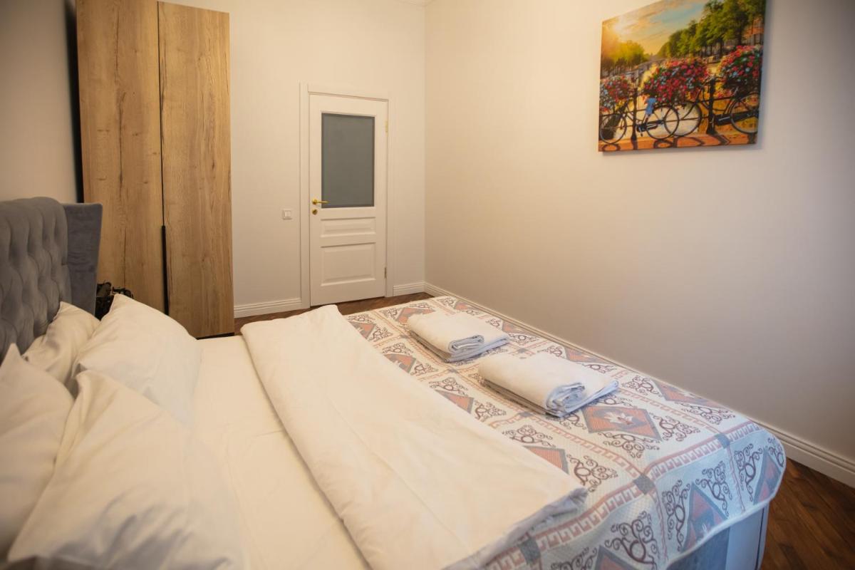 Friends House- сучасні апартаменти в центрі Львова - Housity