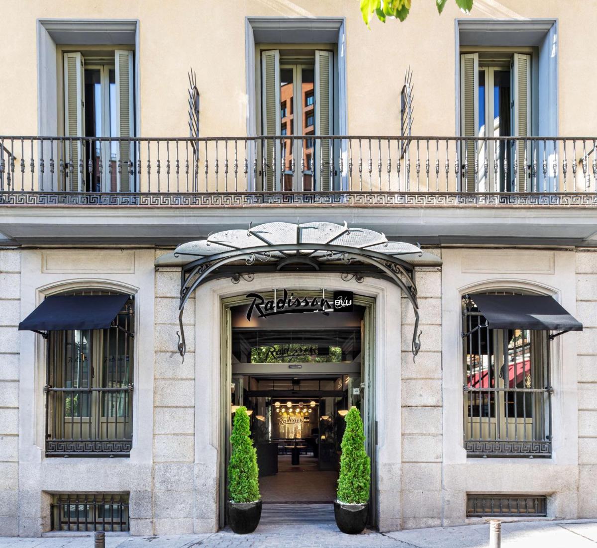 Radisson Blu Hotel, Madrid Prado - Housity