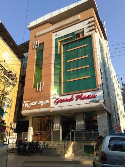 Grand Plaza - Housity
