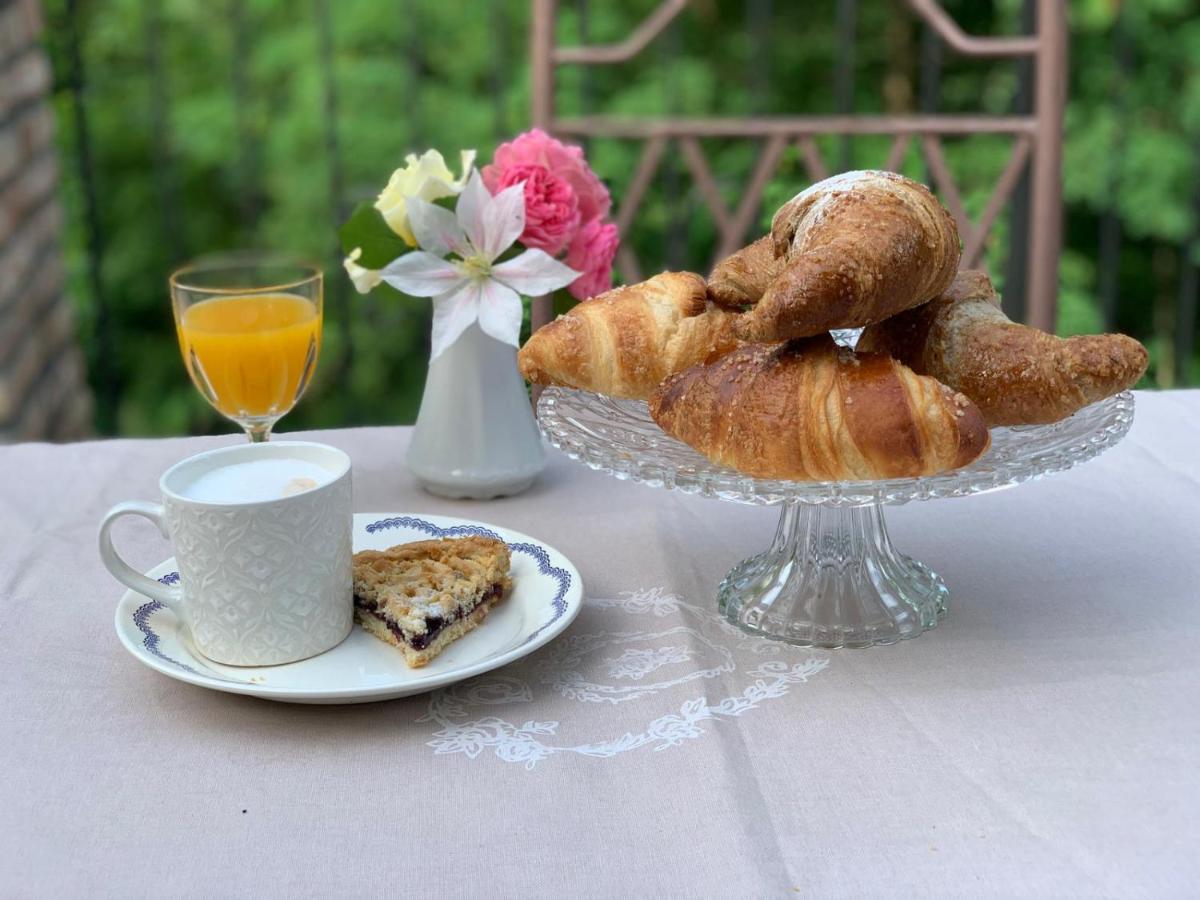 I TRE LADRONI - Housity