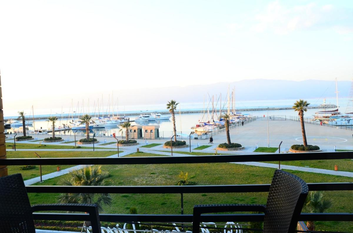 Burhaniye Marina Boutique Hotel - Housity