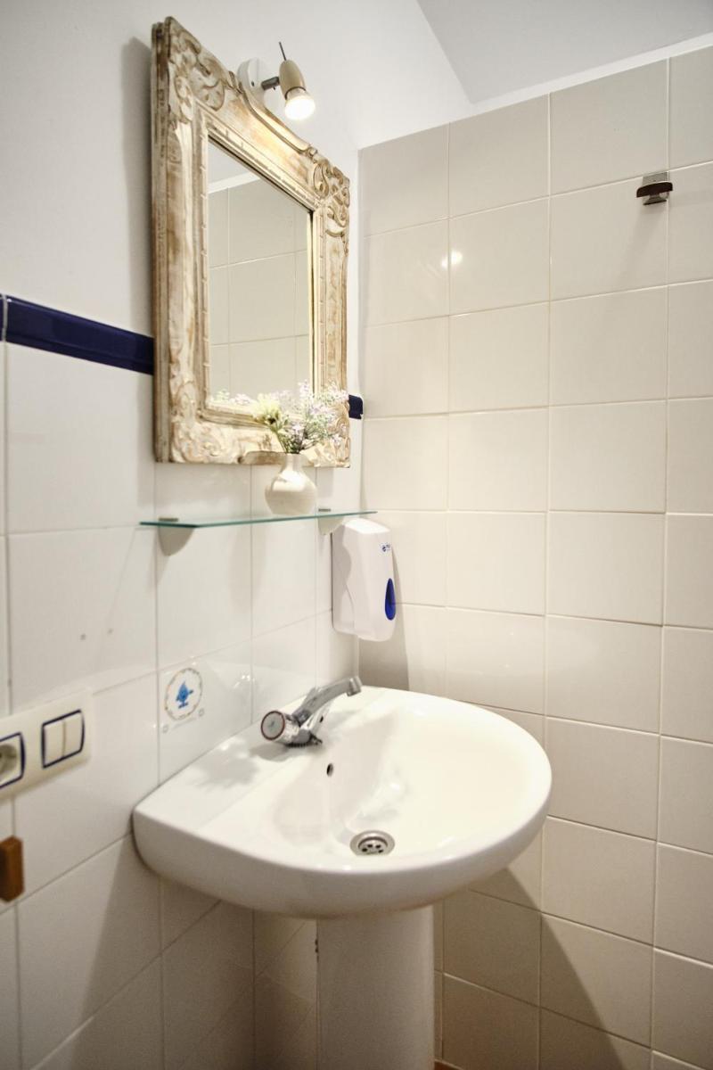 Hostal Banti - Housity