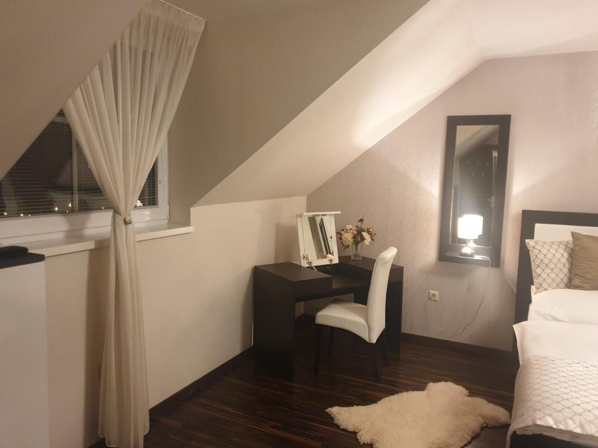 u Ďurkových - Housity