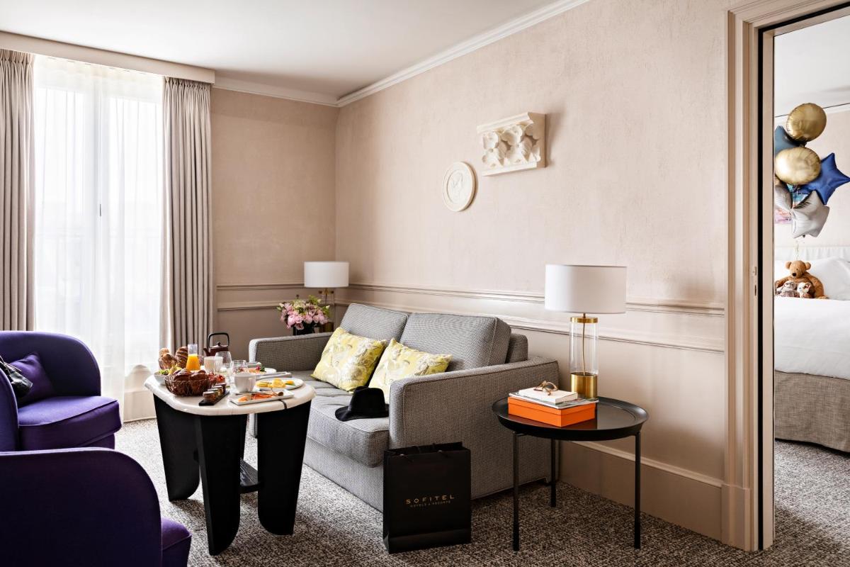 Coin salon dans l'établissement Sofitel Le Scribe Paris Opera