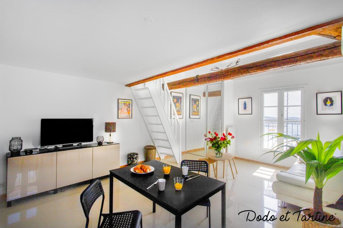 Suitetrails - Enchanting 2 bedroom with sea view and AC - Dodo et Tartine