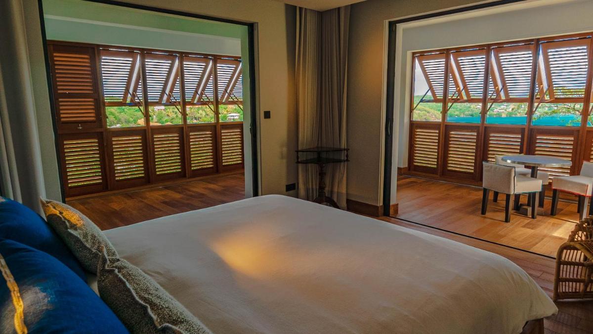 Suitetrails - Villa d'architecte au François avec piscine à débordement de 16m