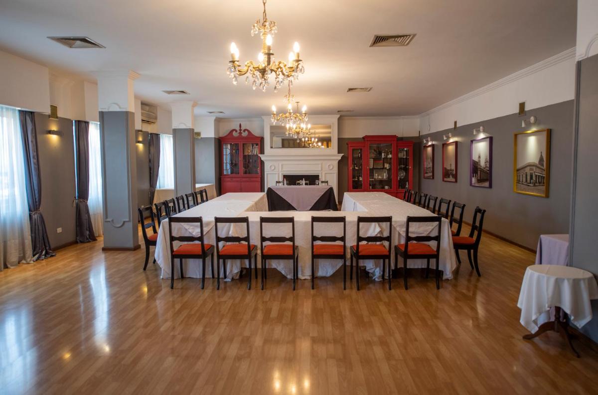 Hotel Cecilia - Housity