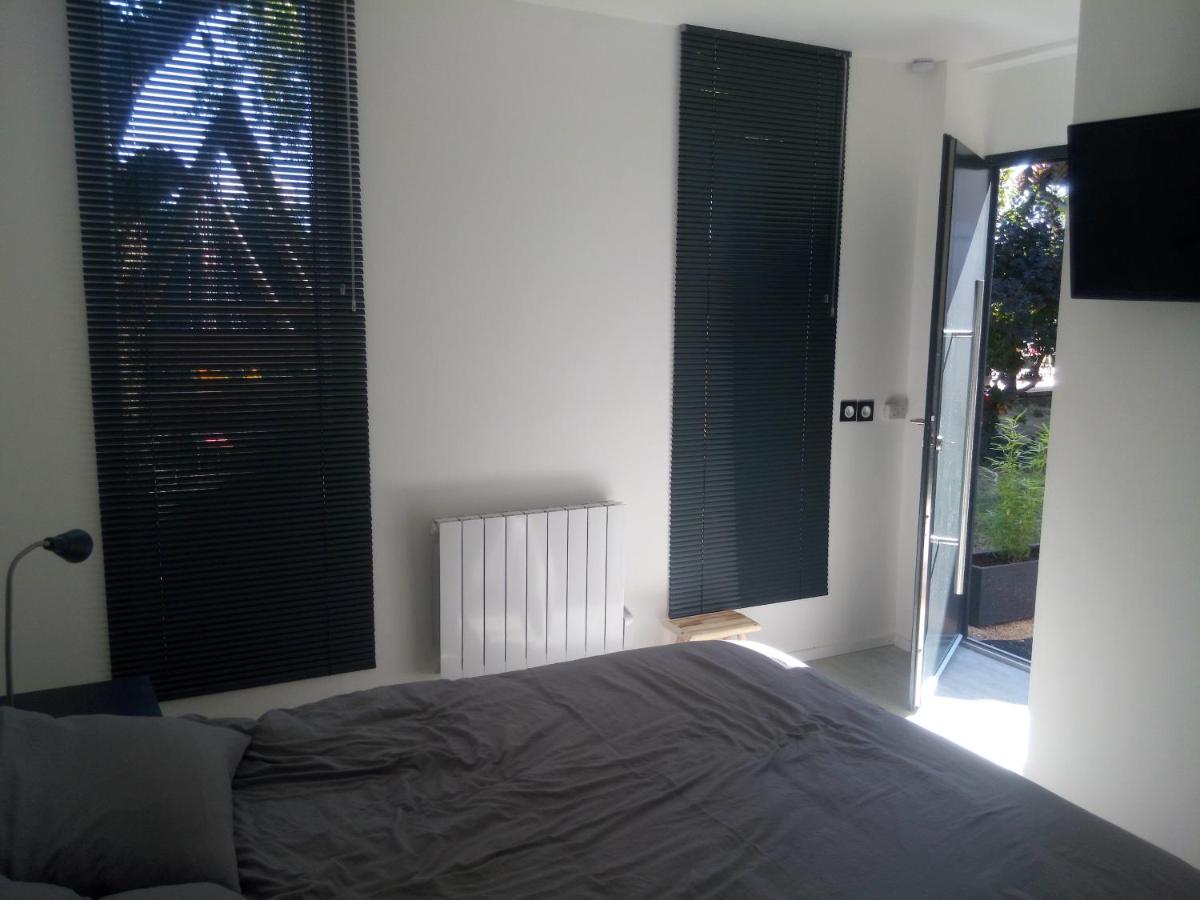 Cottage calme absolu via rhona avec piscine - Housity