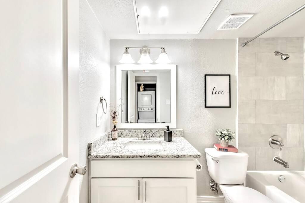 The Munger Proper + Spa Pool - Housity