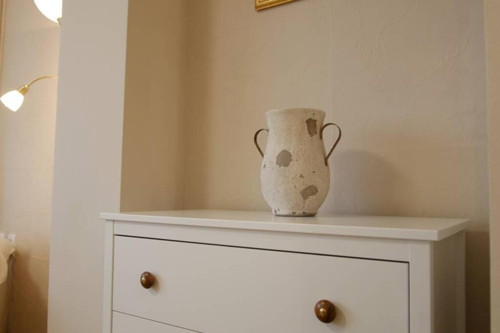 Apartment Art - Housity