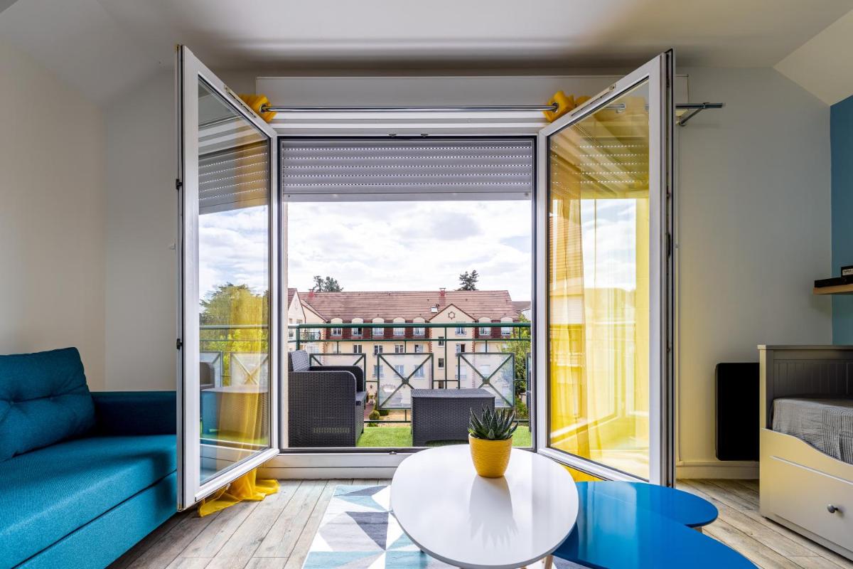 Dreams and Sensations - Housity