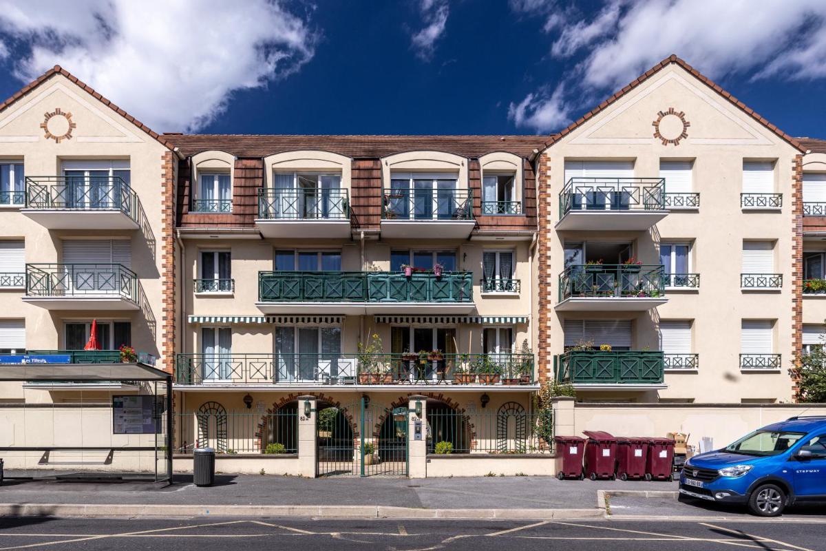 Dreams and Sensations - Housity