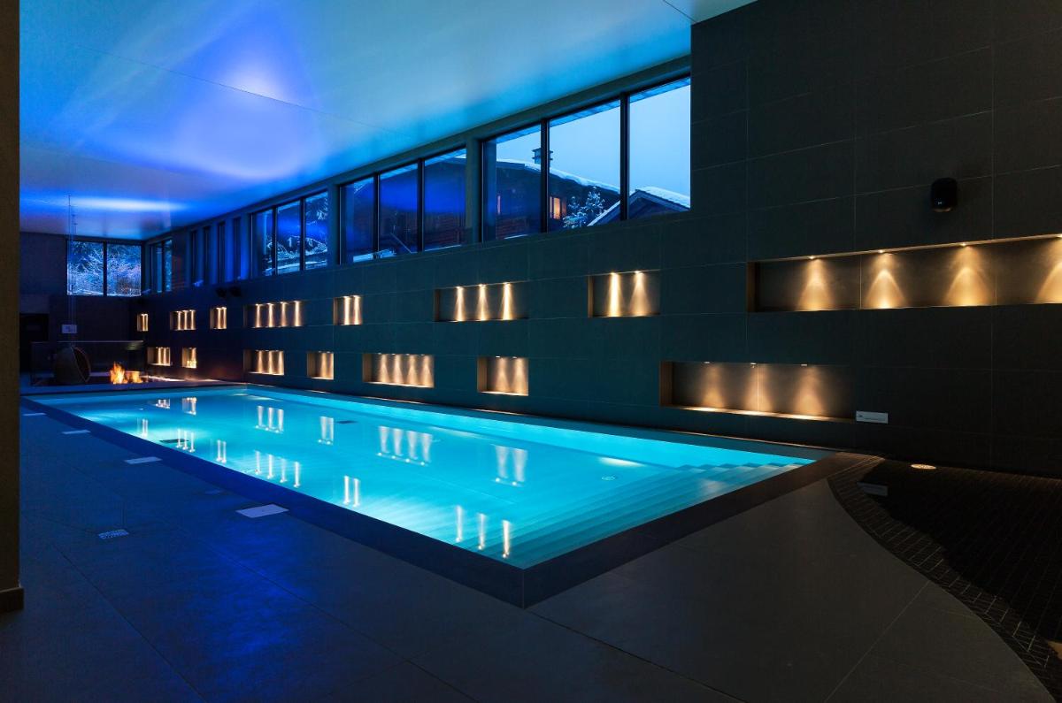 Piscine de l'établissement Heliopic Hotel & Spa ou située à proximité