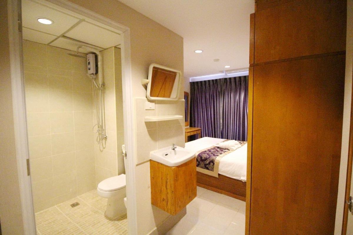 Lee Place Phatthanakan Condo - Housity