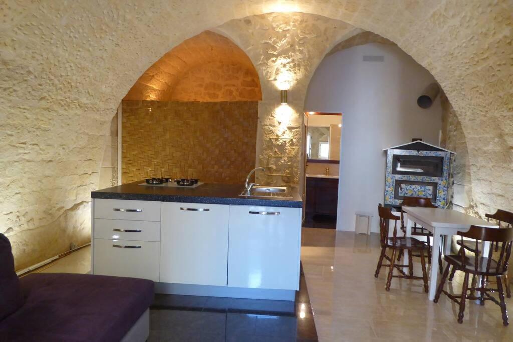 Suitetrails - Dammuso dell'Arco
