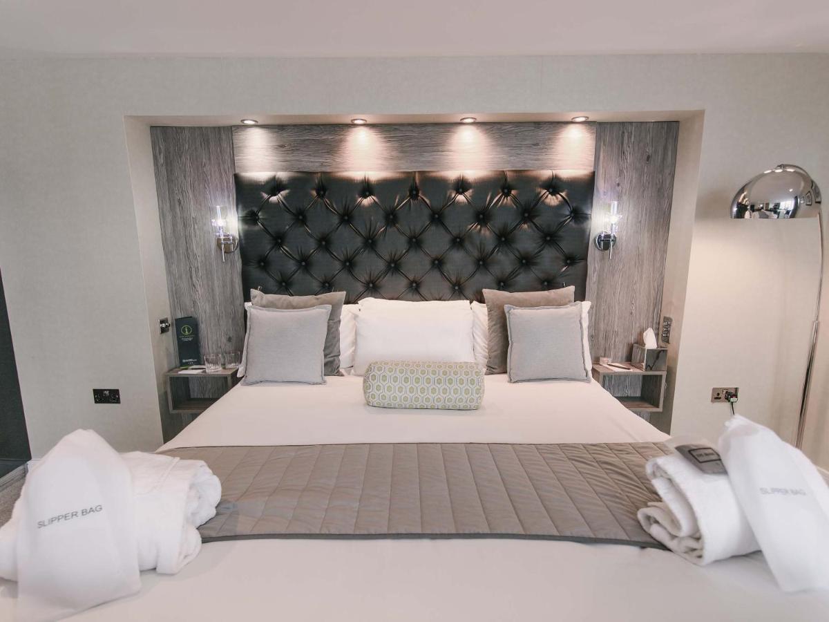 The Grand Hotel - Housity