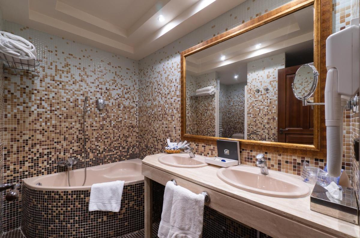 Un baño de MS Amaragua