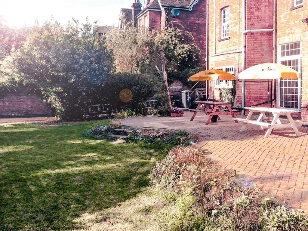 Tennyson House Hotel - Housity