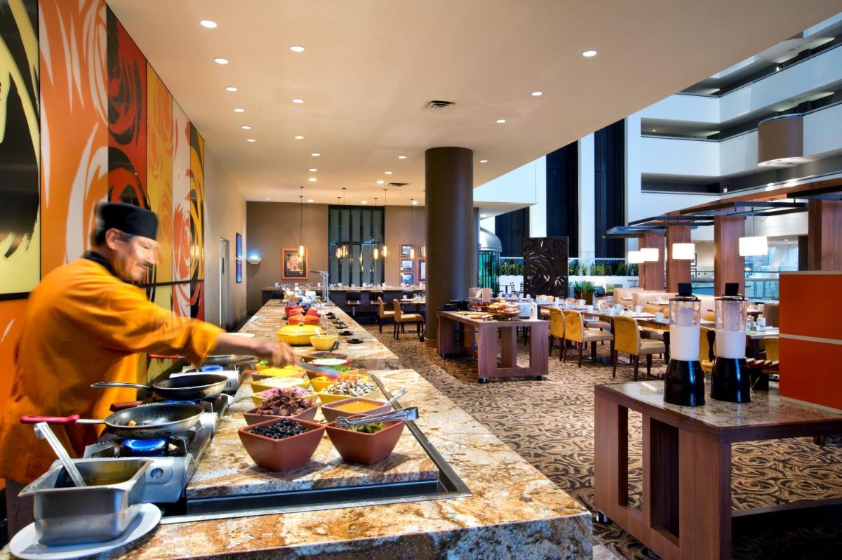 Hyatt Regency Dallas - Housity