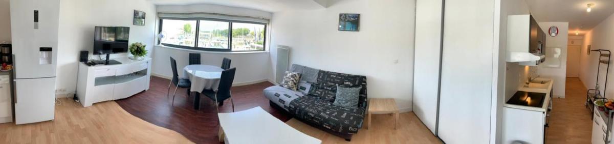 Le "LA FAYETTE", vue exceptionnelle sur le Port de Plaisance - Housity