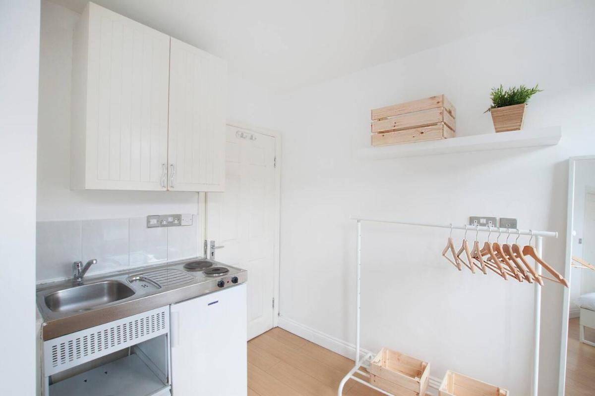 Tooting Broadway Studios & Rooms by PrimeCityHosts - Housity