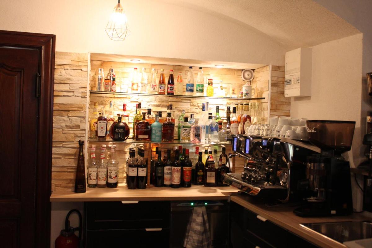 Hôtel Le Sarment - Housity