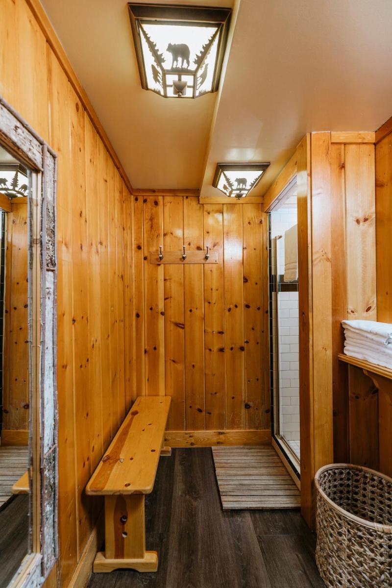 Tamarack Lodge - Housity