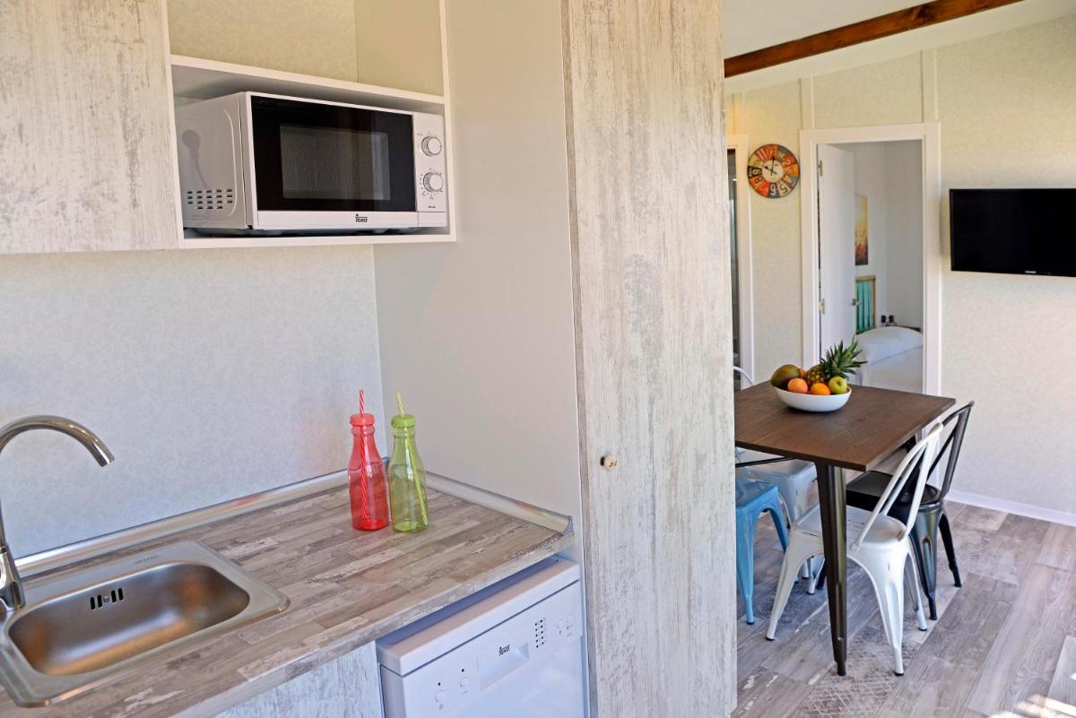 Una cocina o zona de cocina en Alannia Costa Blanca