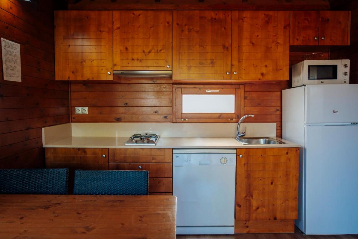 Una cocina o zona de cocina en Alannia Costa Blanca