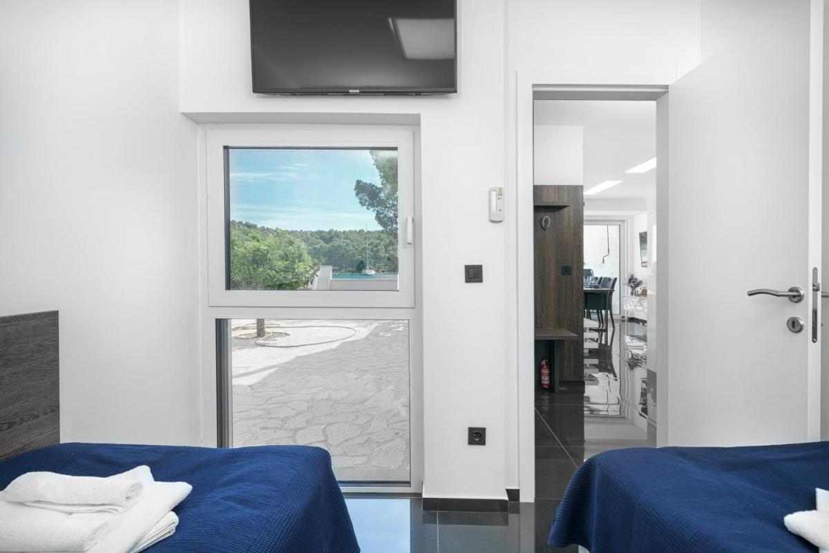 Alexandra Apartments - Housity