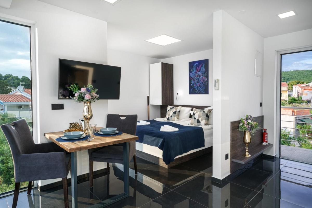 Alexandra Apartments - Housity