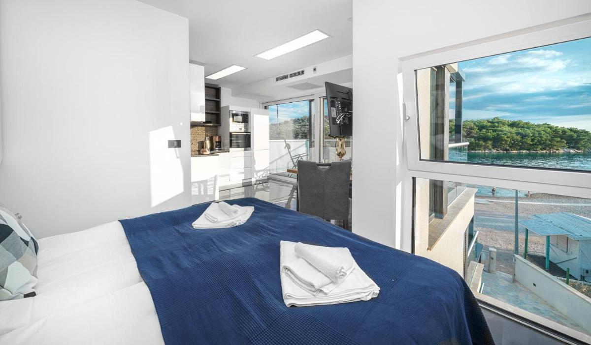 Alexandra Apartments - Housity