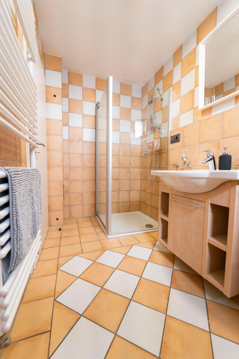 North Loop Rooms - Housity