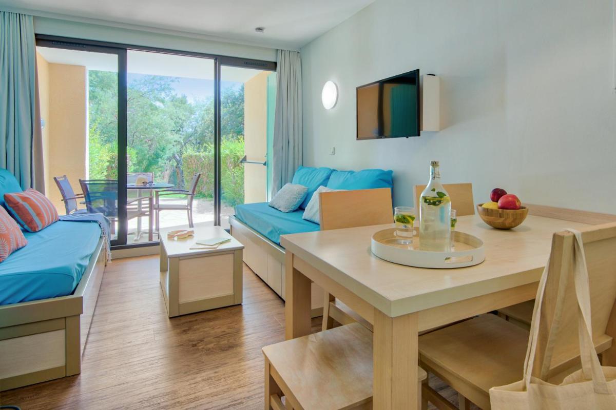 Résidence Pierre & Vacances Les Parcs de Grimaud - Housity