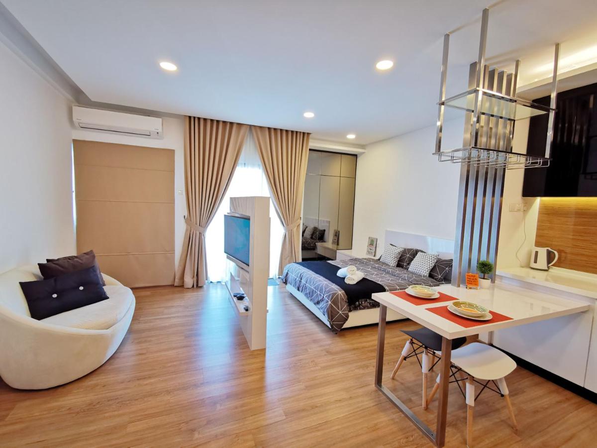 Simfoni Balakong Internet & Netflix Designer Studio - Housity