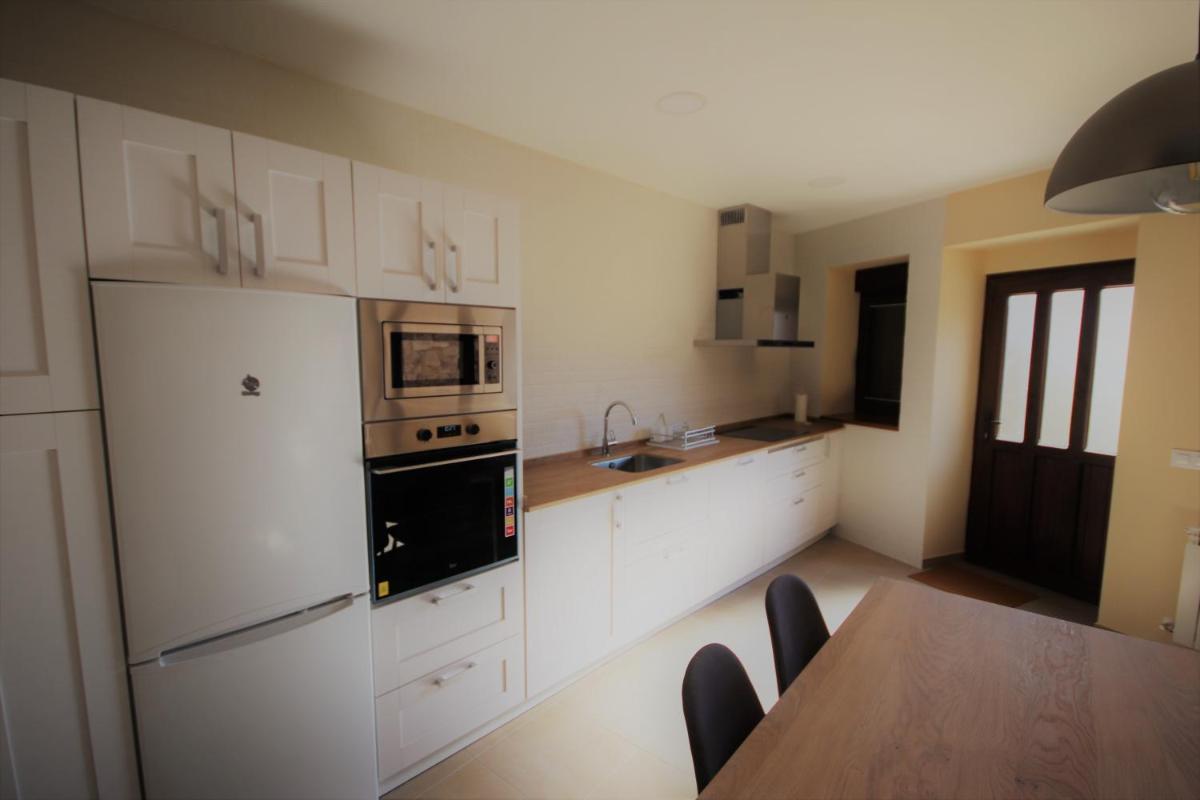 Loboratorio Rural - La Majada del Acebo - Housity